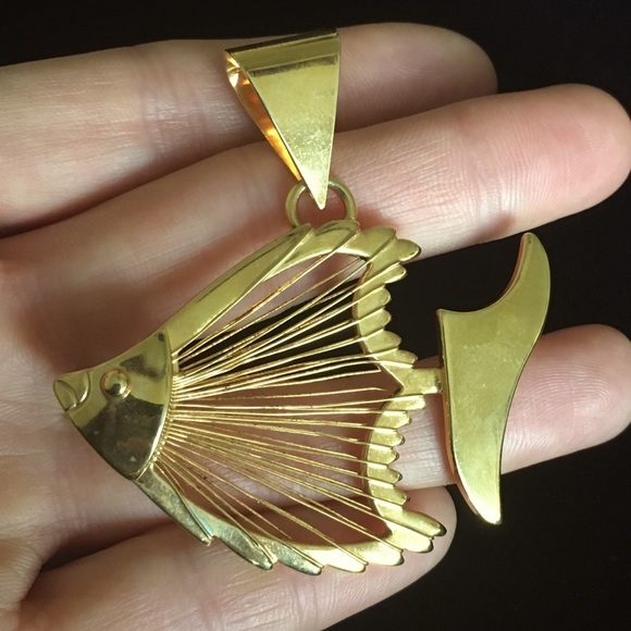 Vintage BEST Fish Pendant - Picture 2 of 9
